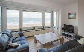 Bright Apartment With Sea View